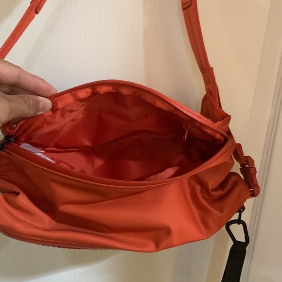 Lululemon All Hours Belt Bag Brick 114750428 - Picture 4 of 7